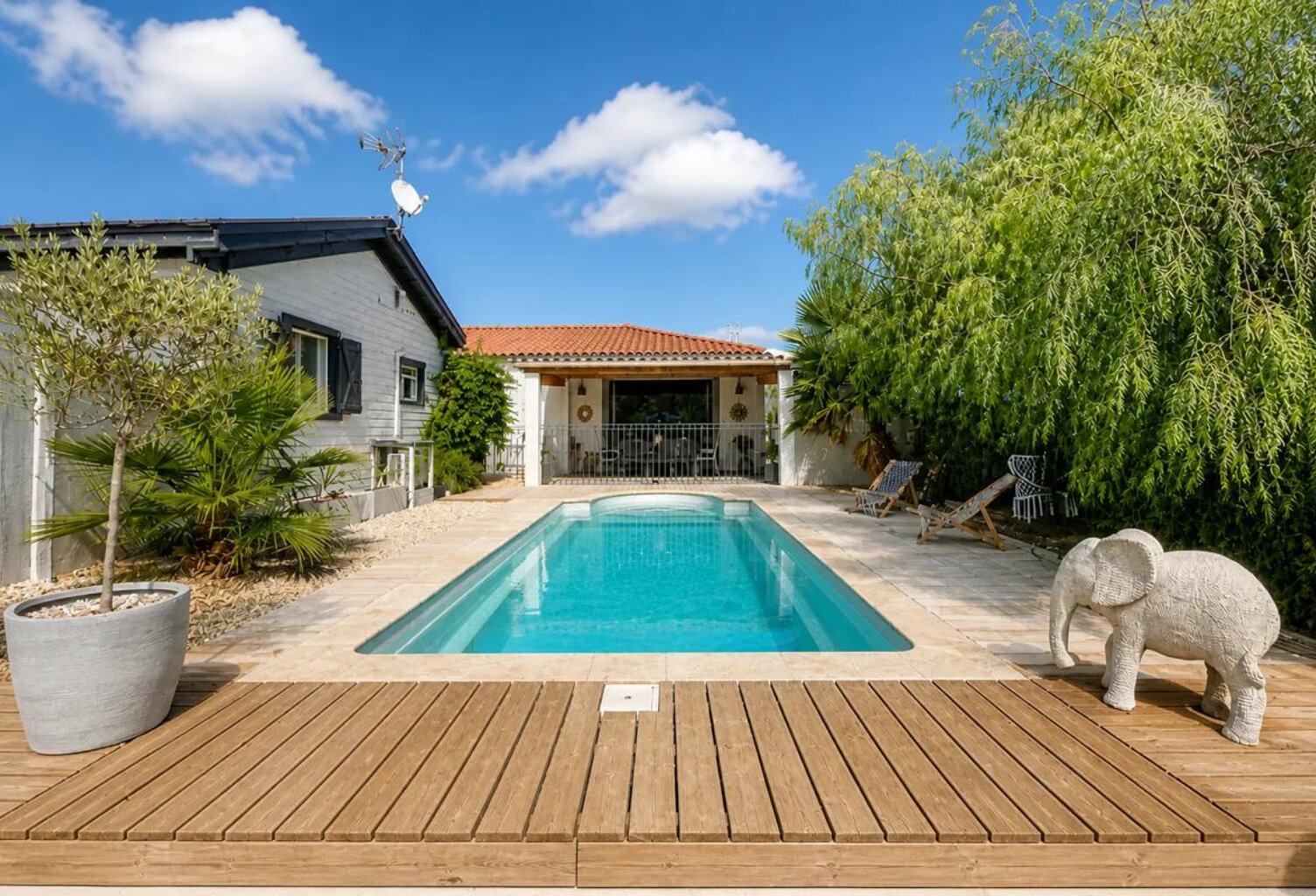 Villa 120 m² + Chalet 80 m², Piscine & Terrain 1 300 m² — photo 1