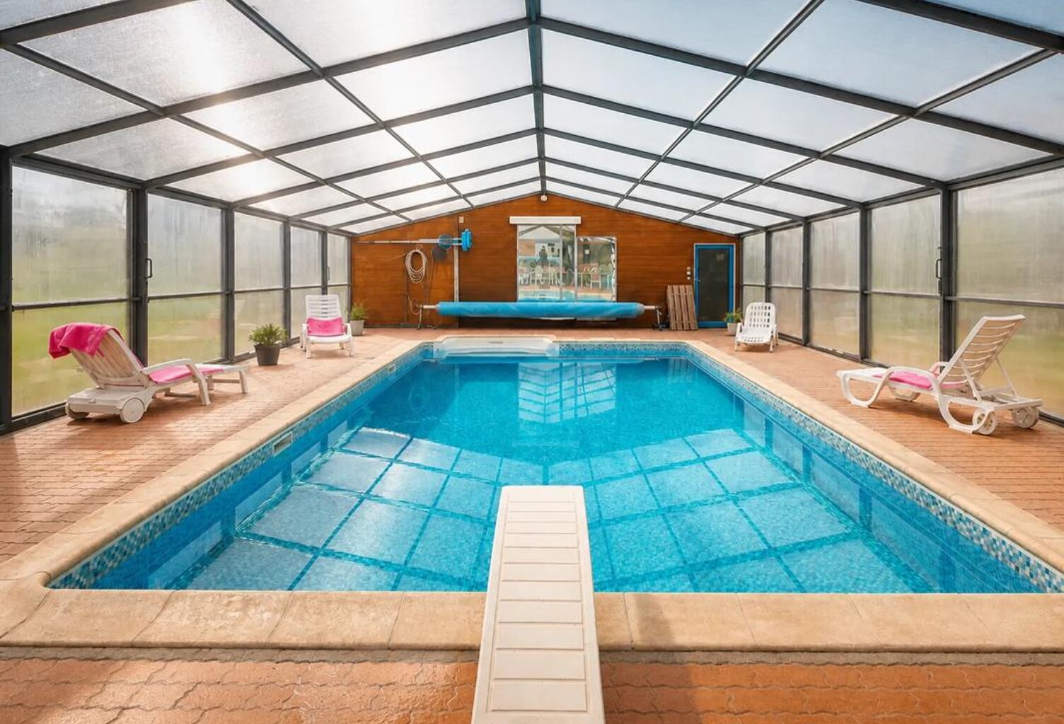 Maison de 9 pièces de 303m² à Guilly — photo 1