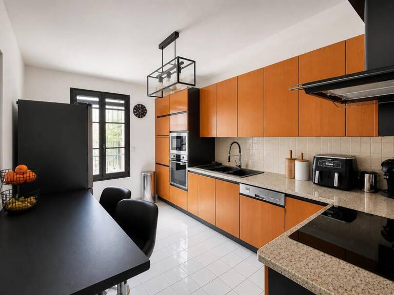 Appartement de 6 pièces de 180 m² à Épernon — photo 1