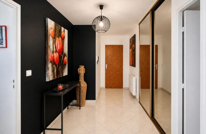 Appartement de 6 pièces de 180 m² près de Raizeux — photo 2