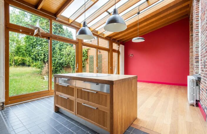 ROUBAIX – MAISON DE CARACTÈRE – ENV. 290 M² – 7 CHAMBRES – JARDIN DE PLUS DE 500 M² — photo 5