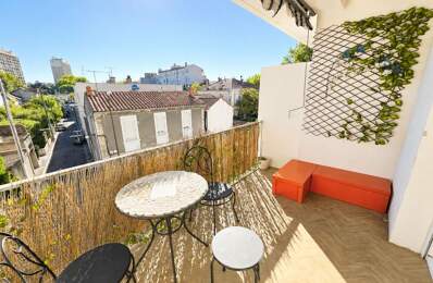 Appartement À Vendre T2 proche remparts avec terrasse et cave — photo du bien