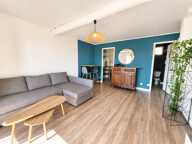Appartement À Vendre T2 proche remparts avec terrasse et cave — photo 2