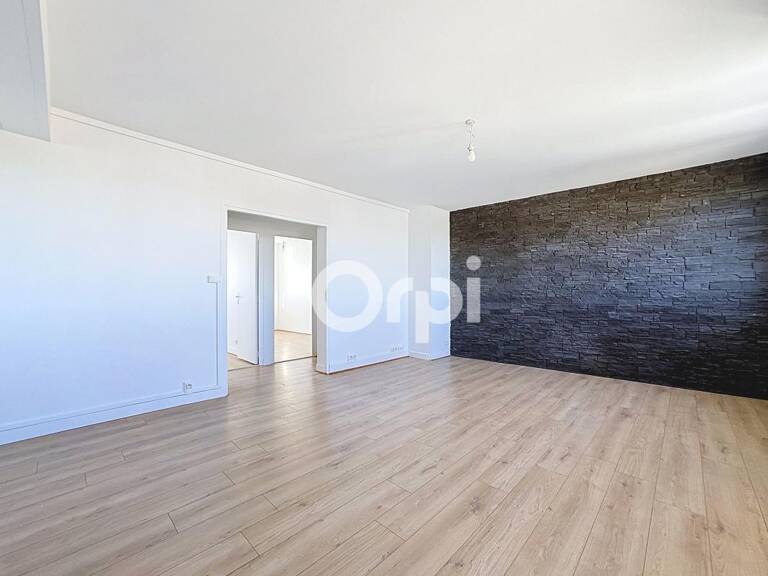 EXCLUSIVITÉ – BEL APPARTEMENT T5 LUMINEUX AU CŒUR DE LIMOGES — photo 1