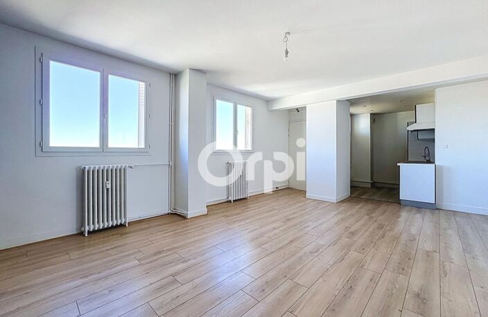 EXCLUSIVITÉ – BEL APPARTEMENT T5 LUMINEUX AU CŒUR DE LIMOGES — photo 2