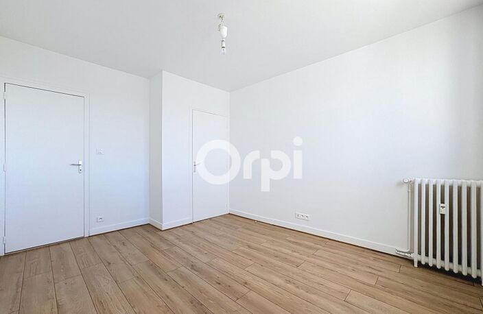 EXCLUSIVITÉ – BEL APPARTEMENT T5 LUMINEUX AU CŒUR DE LIMOGES — photo 5