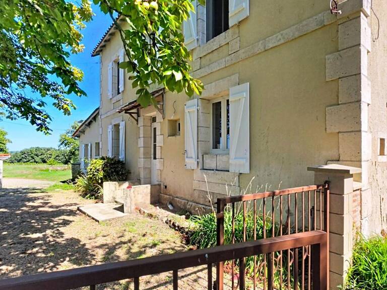 Maison en pierre renovée avec  grange — photo 1