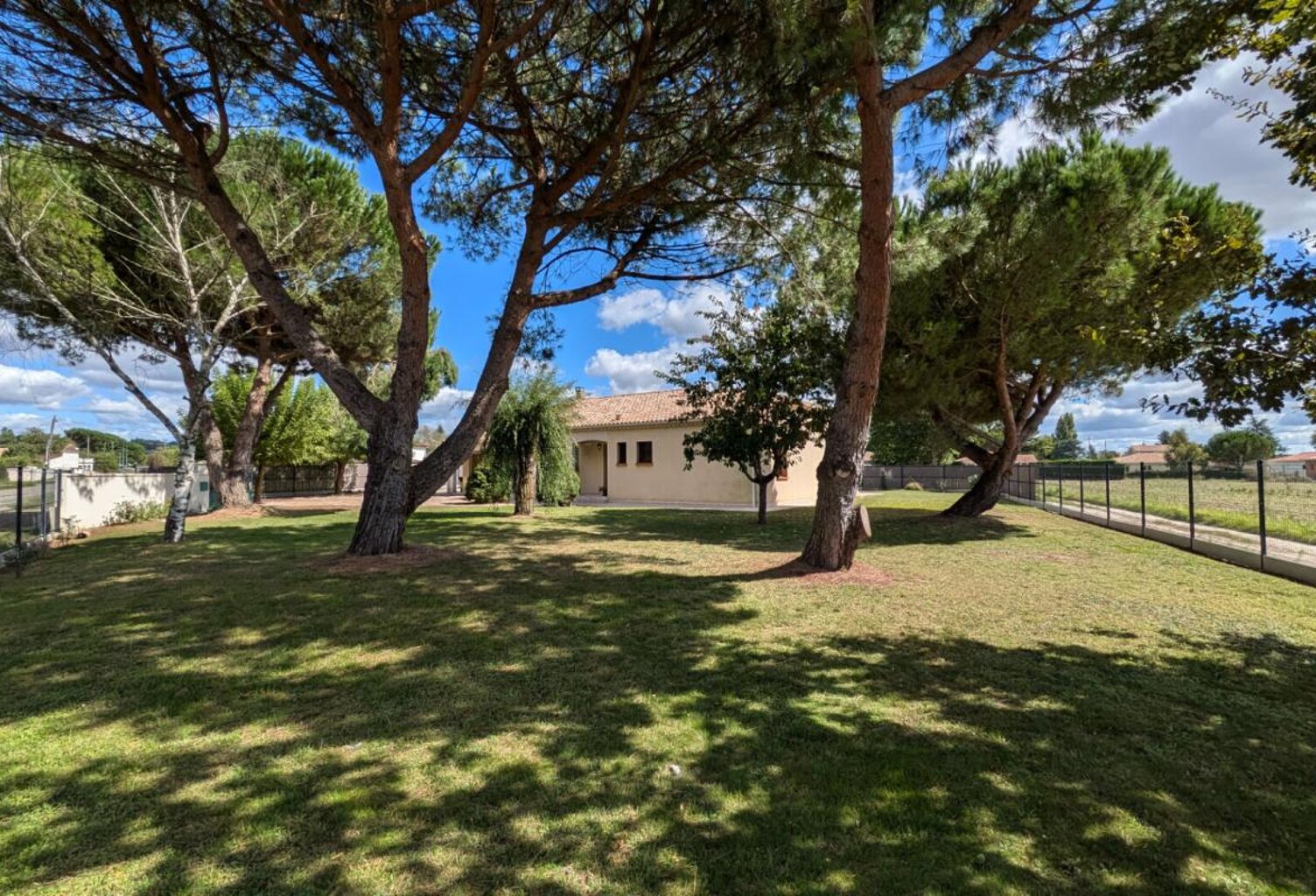Marmande - Maison avec 3 chambres, 1 bureau et 3 garages — photo 1