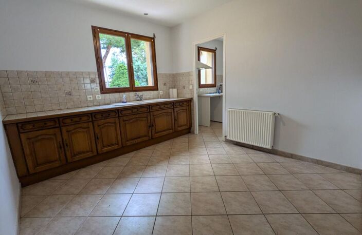 Marmande - Maison avec 3 chambres, 1 bureau et 3 garages — photo 4