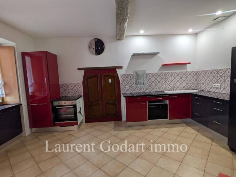 Maison de village en pierre avec 5 chambres et cour — photo 1