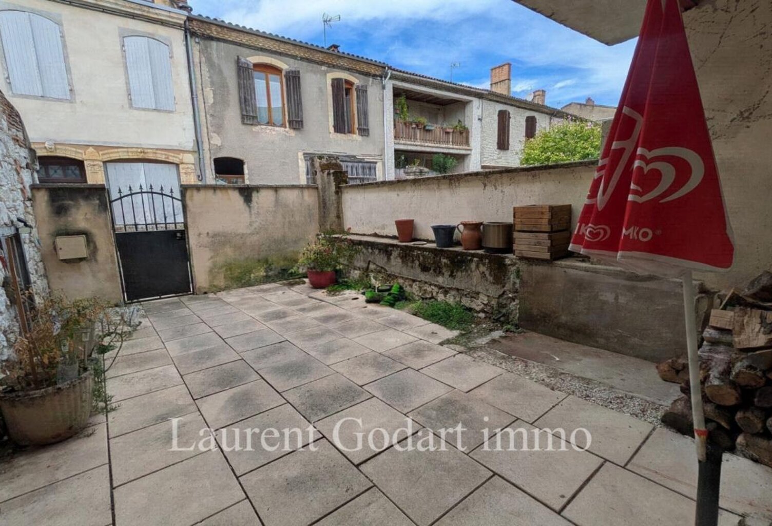 Maison de village en pierre avec 5 chambres et cour — photo 1
