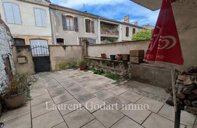 Maison de village en pierre avec 5 chambres et cour — photo du bien