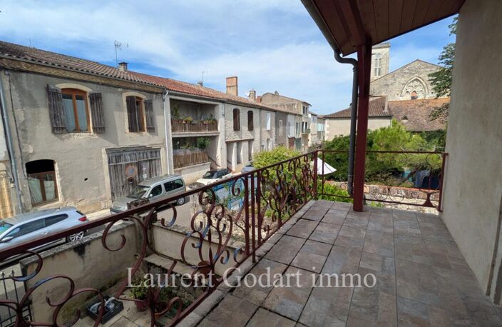 Maison de village en pierre avec 5 chambres et cour — photo 2