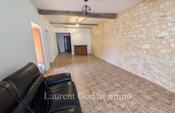 Maison de village en pierre avec 5 chambres et cour — photo 4