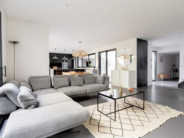 Bordeaux appartement Rare sur le marché avec 2 box : un lieu de vie unique, entre pierres d'histoire et art de vivre contemporain — photo du bien