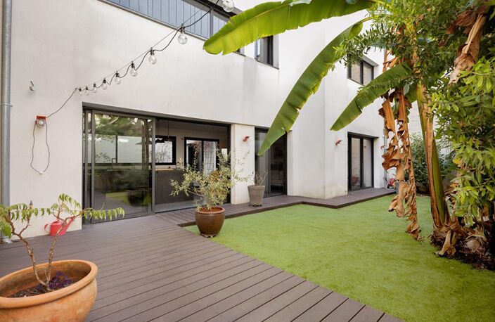 Bordeaux appartement Rare sur le marché avec 2 box : un lieu de vie unique, entre pierres d'histoire et art de vivre contemporain — photo 4
