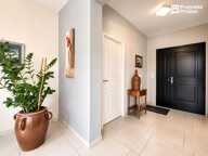 LE MUY - Villa de plain-pied avec piscine, terrain de 1 500 m² et double garage — photo 3
