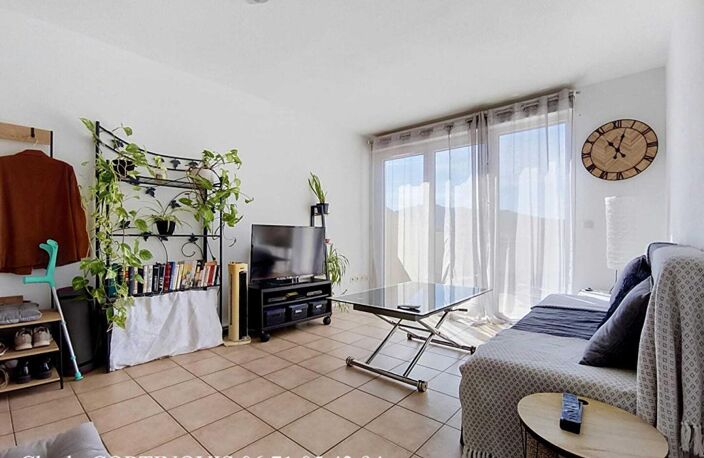 À vendre - T2 de 39 m² avec grande TERRASSE et GARAGE — photo 4