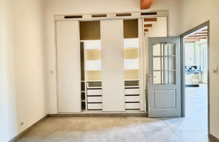 T2 de 75 m² avec 2 places de parking et combles aménageables — photo 5