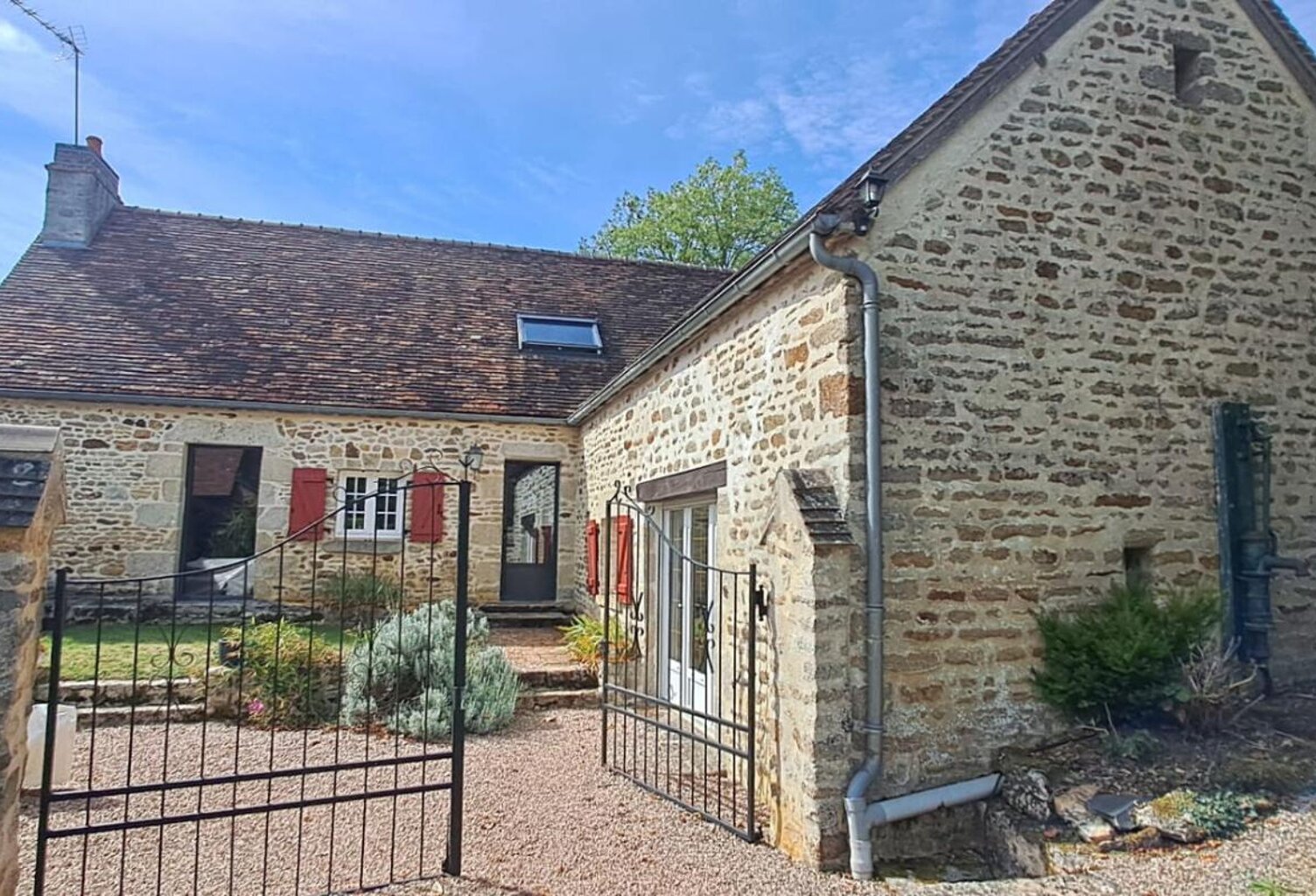 Maison en pierre 4 chambres, 135 m² — photo 1
