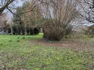 terrain à construire vendu viabilisé et tout clôturé de 740 m² — photo 3
