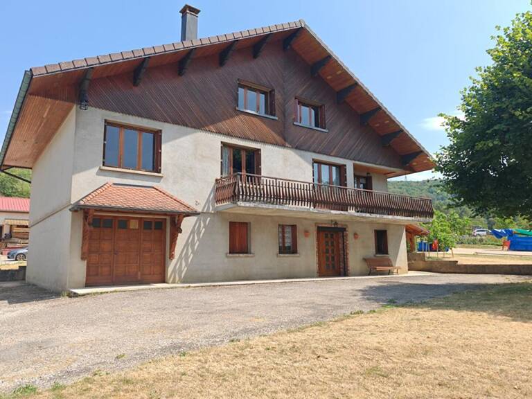 Maison Valzin En Petite Montagne 10 pièce(s) 220 m2 — photo 1