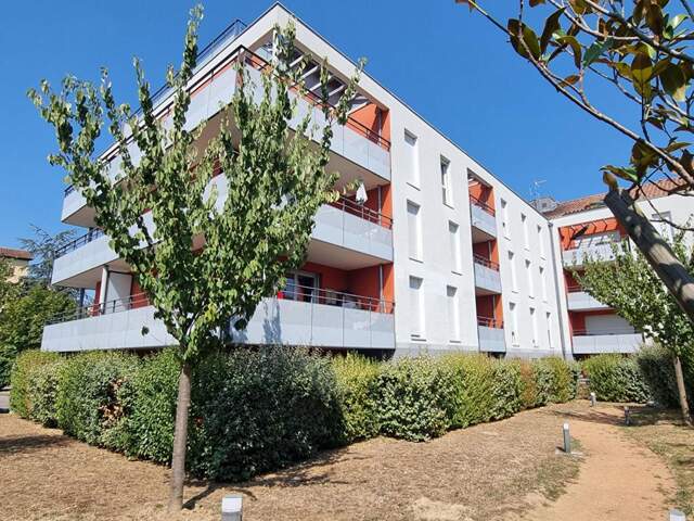 Appartement Craponne 35 m2 avec garage et terrasse — photo du bien