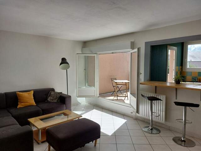 Appartement meublé de 5 pièces en duplex — photo du bien