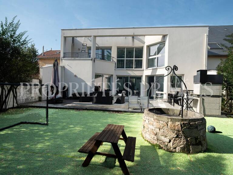 Maison contemporaine écologique avec salle de cinéma haut de gamme — photo 1