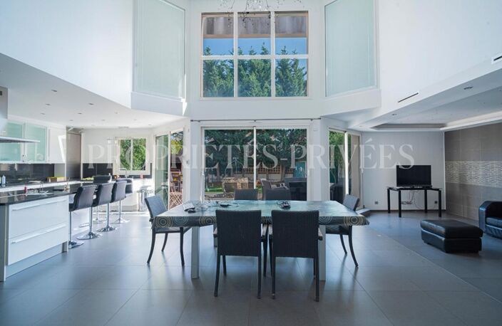 Maison contemporaine écologique avec salle de cinéma haut de gamme — photo 2