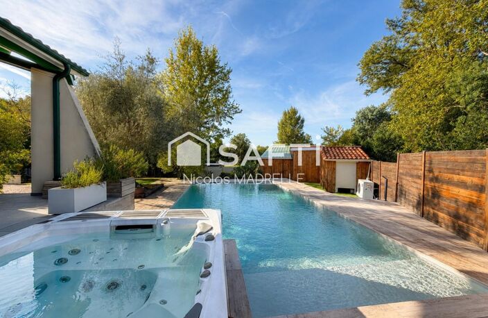 Maison 195 m², piscine, vaste terrain, dépendances — photo 3