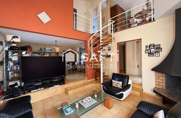 Maison 195 m², piscine, vaste terrain, dépendances — photo 5
