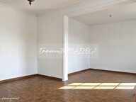 2/5 chambres de plain pied ( 3ème possible), sous sol semi enterré, 240 m 2 au sol, — photo 2