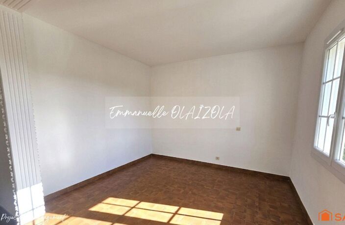 2/5 chambres de plain pied ( 3ème possible), sous sol semi enterré, 240 m 2 au sol, — photo 3