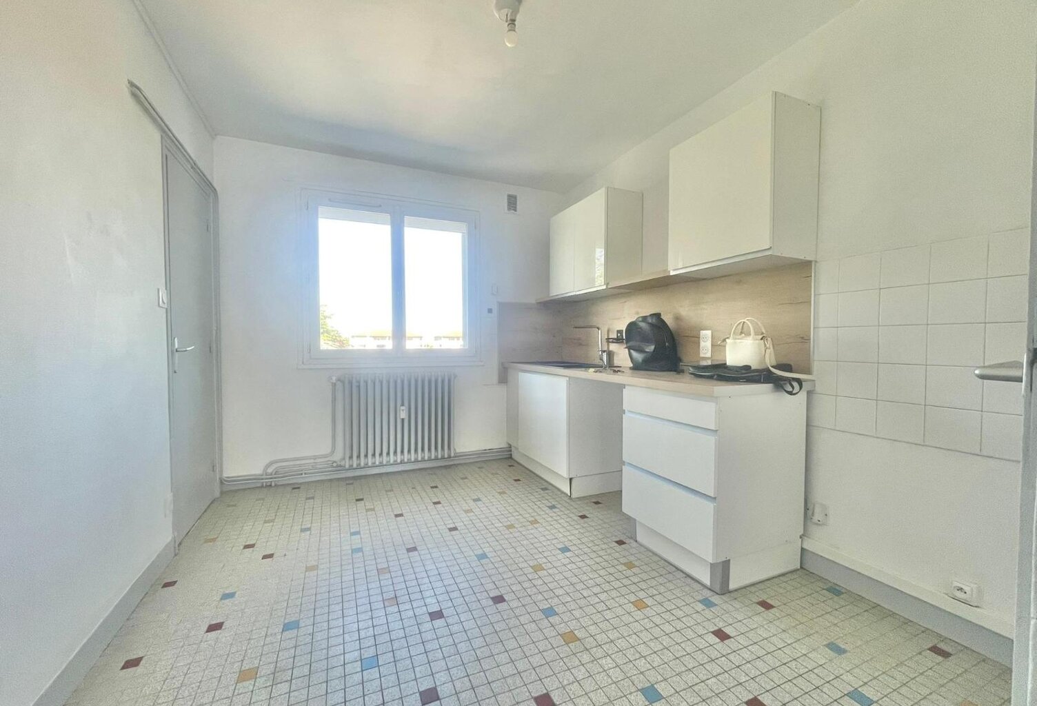 Location appartement 4 pièces 75 m² à Portes-lès-Valence (26800) — photo 1