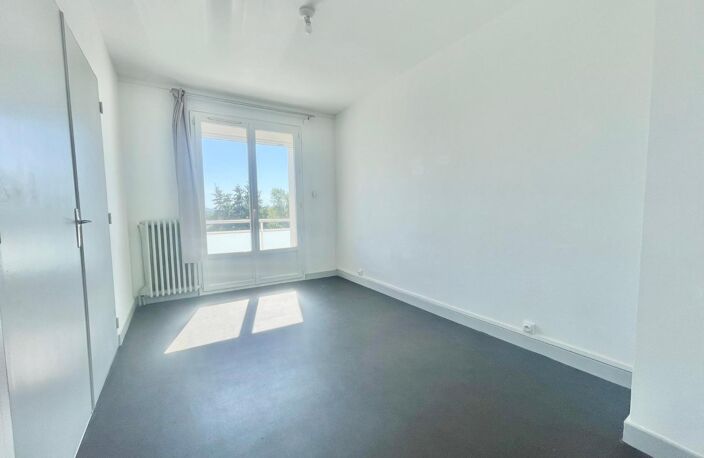 Location appartement 4 pièces 75 m² à Portes-lès-Valence (26800) — photo 3