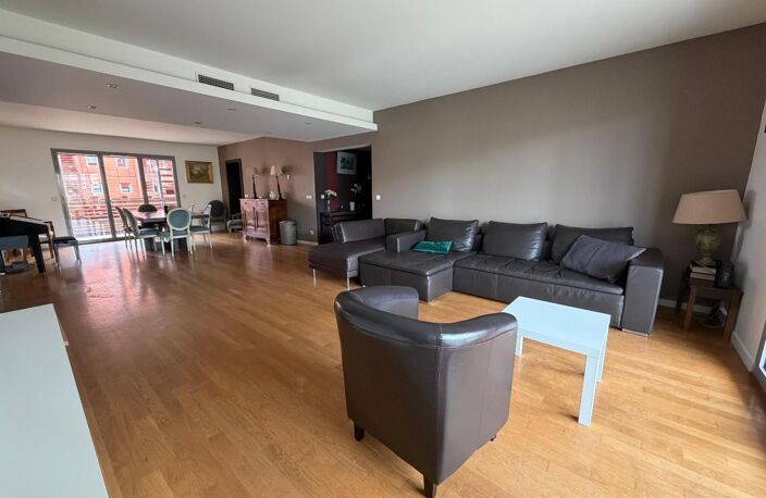 Location appartement 6 pièces 170 m² à Lyon 6 (69006) — photo 3