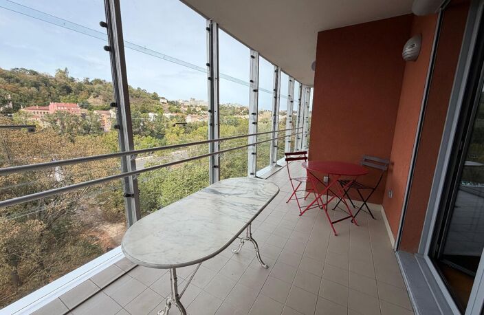 Location appartement 6 pièces 170 m² à Lyon 6 (69006) — photo 5
