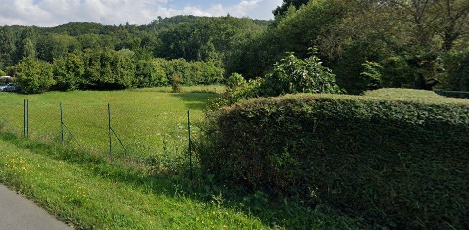 Terrain à bâtir de 2500 m² à REBAIS (77)