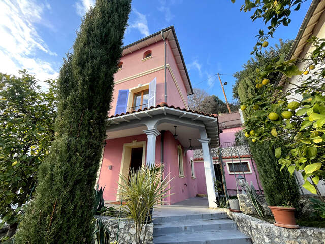 Maison 6 pièces au Charme niçois avec studio indépendant — photo du bien