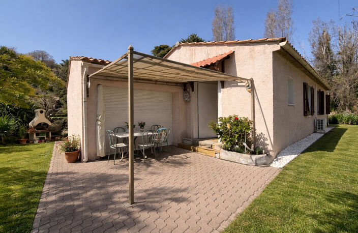 Maison à rafraîchir avec charme et potentiel à Cagnes-sur-Mer - Sainte-Colombe — photo 3