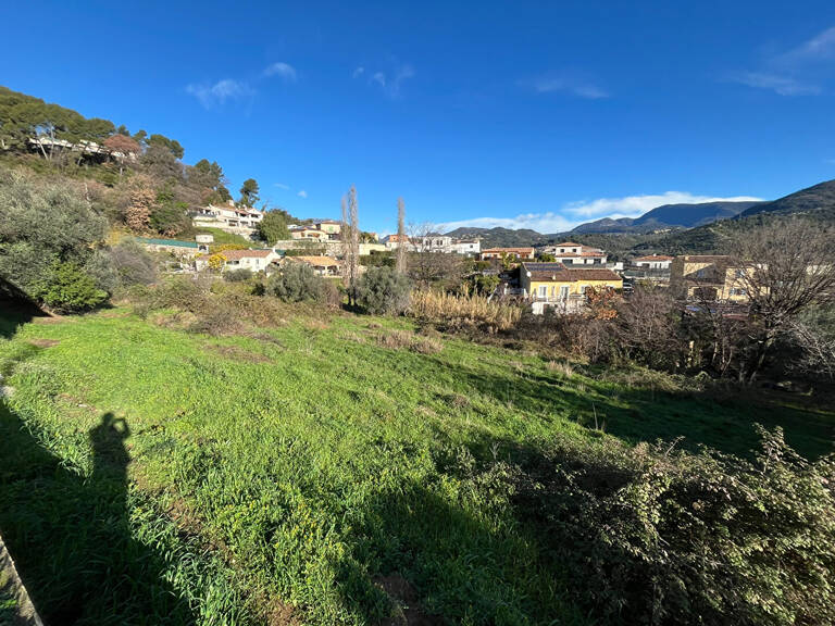 CARROS LES PLANS - TERRAIN CONSTRUCTIBLE DE 5 737 M² — photo 1