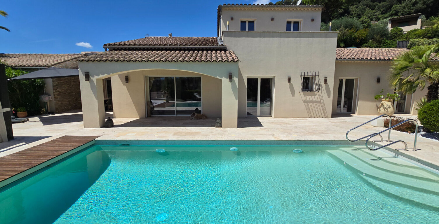 A vendre maison La Colle Sur Loup 5 pièces 238 m² habitables terrain 1722 m² — photo 1