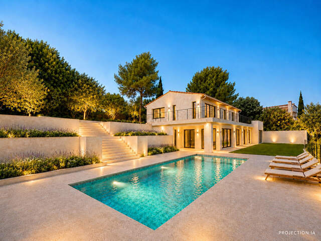 Villa Roquefort Les Pins 6 pièce(s) 300 m2 À aménager — photo du bien