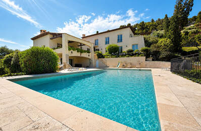 Propriété d'exception avec vue mer, piscine et terrain constructible — photo du bien