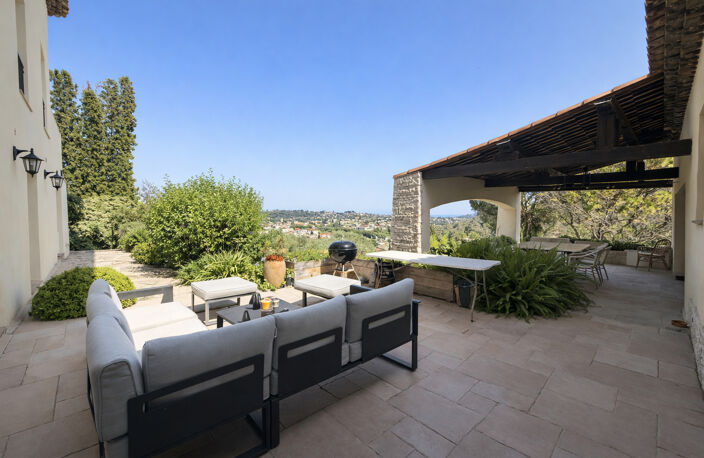 Propriété d'exception avec vue mer, piscine et terrain constructible — photo 2