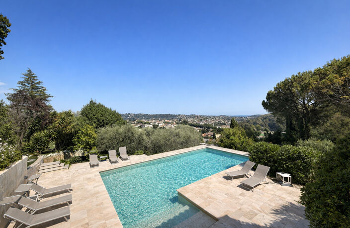 Propriété d'exception avec vue mer, piscine et terrain constructible — photo 3