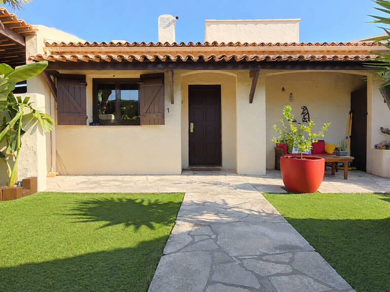 Maison indépendante Saint Laurent Du Var 5 pièces 170 m² — photo 1