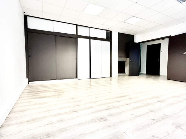 Local d'activité NICE OUEST 116M2 — photo du bien