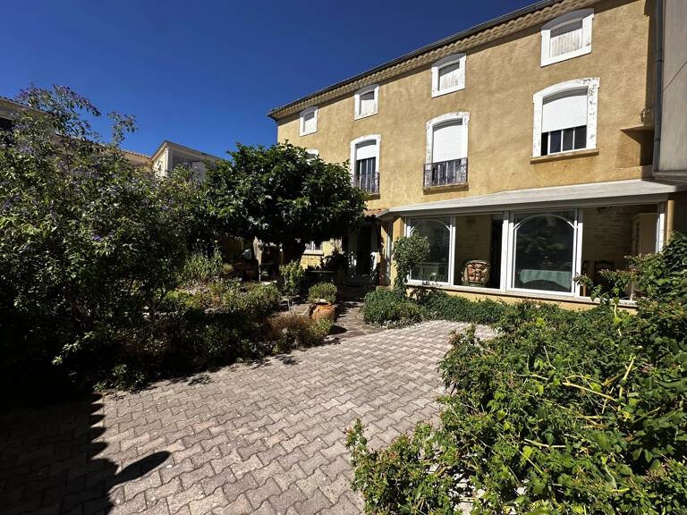vaste maison de ville  180 m2 plus cour. — photo 1